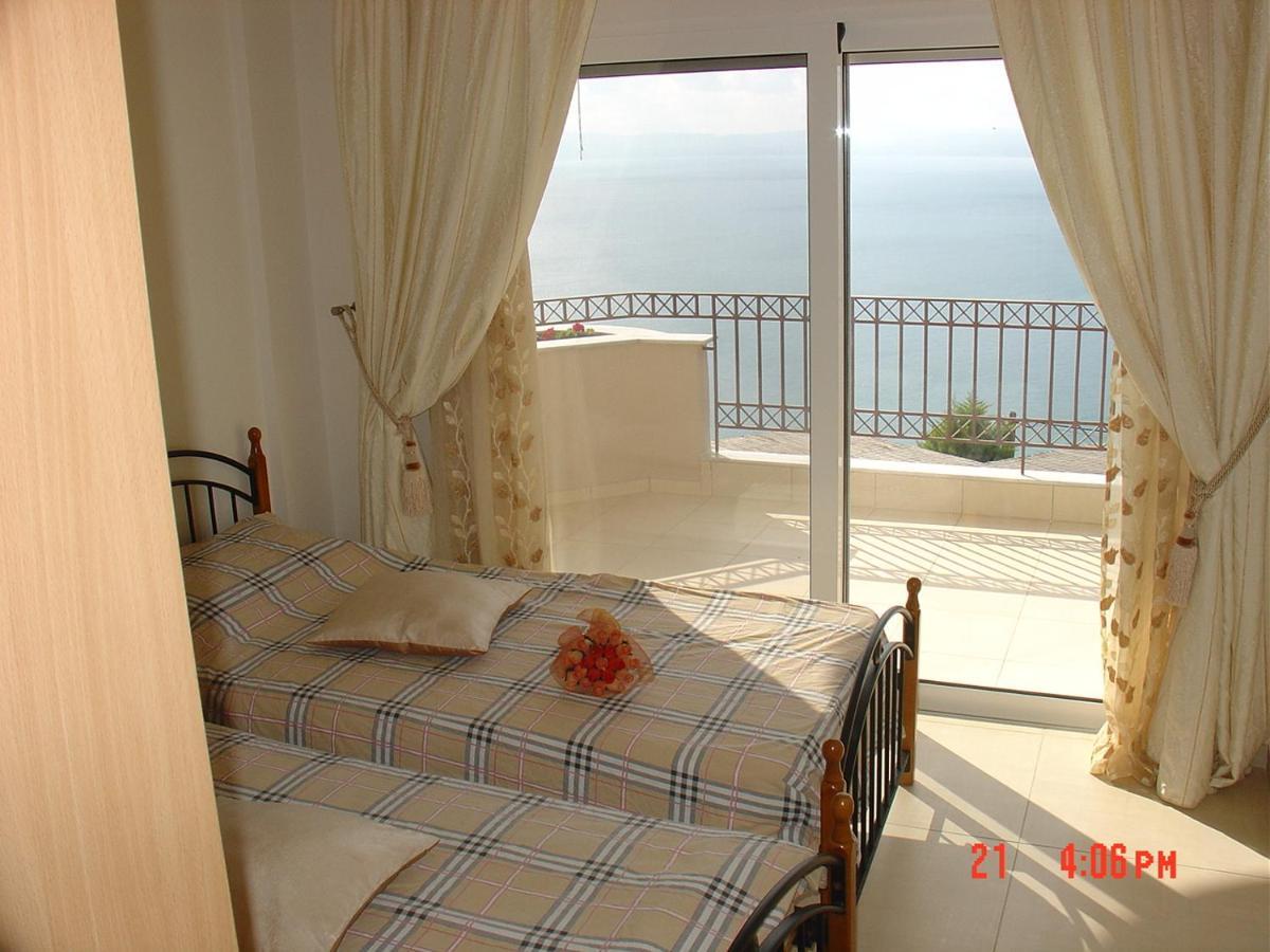 Verga First Floor Apartment Екстер'єр фото