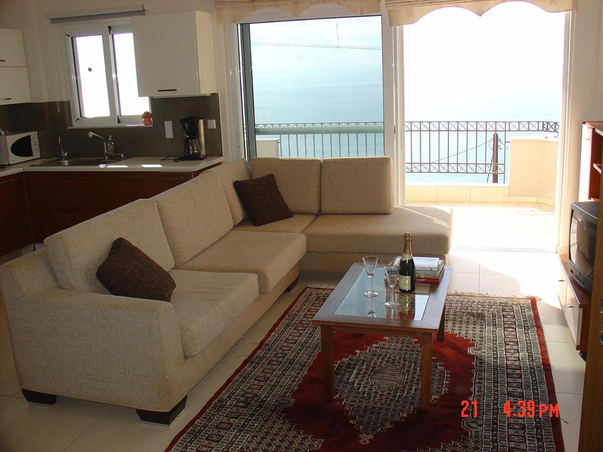 Verga First Floor Apartment Екстер'єр фото